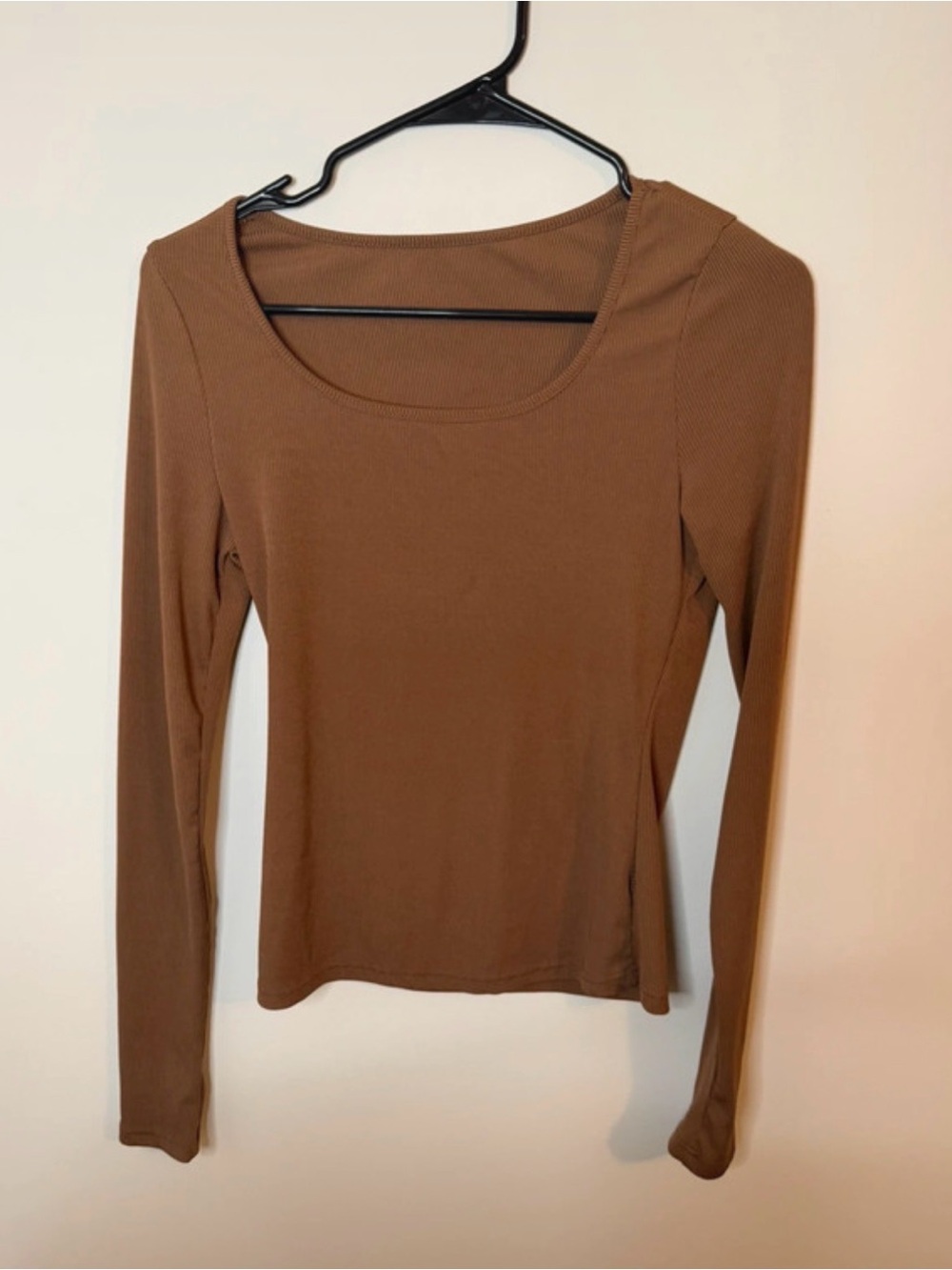 Classic Scoop Neck Long Sleeve Top - Brown